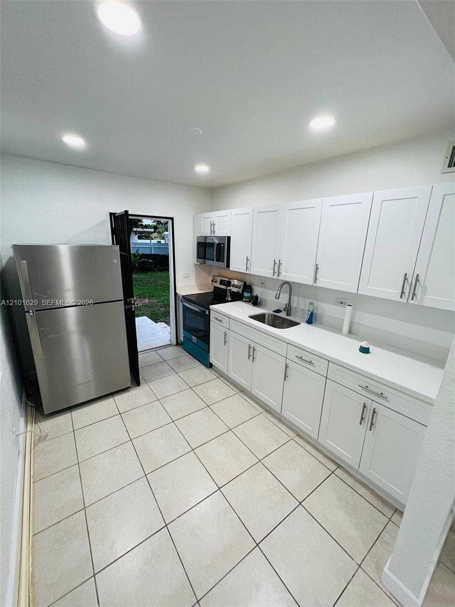 2335 W Bunche Park Drive, Miami Gardens, Miami Gardens, FL 33054 Photo 4