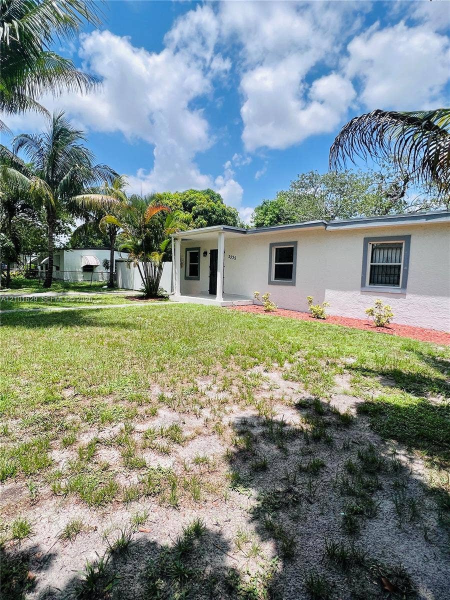 2335 W Bunche Park Drive, Miami Gardens, Miami Gardens, FL 33054 Photo 3