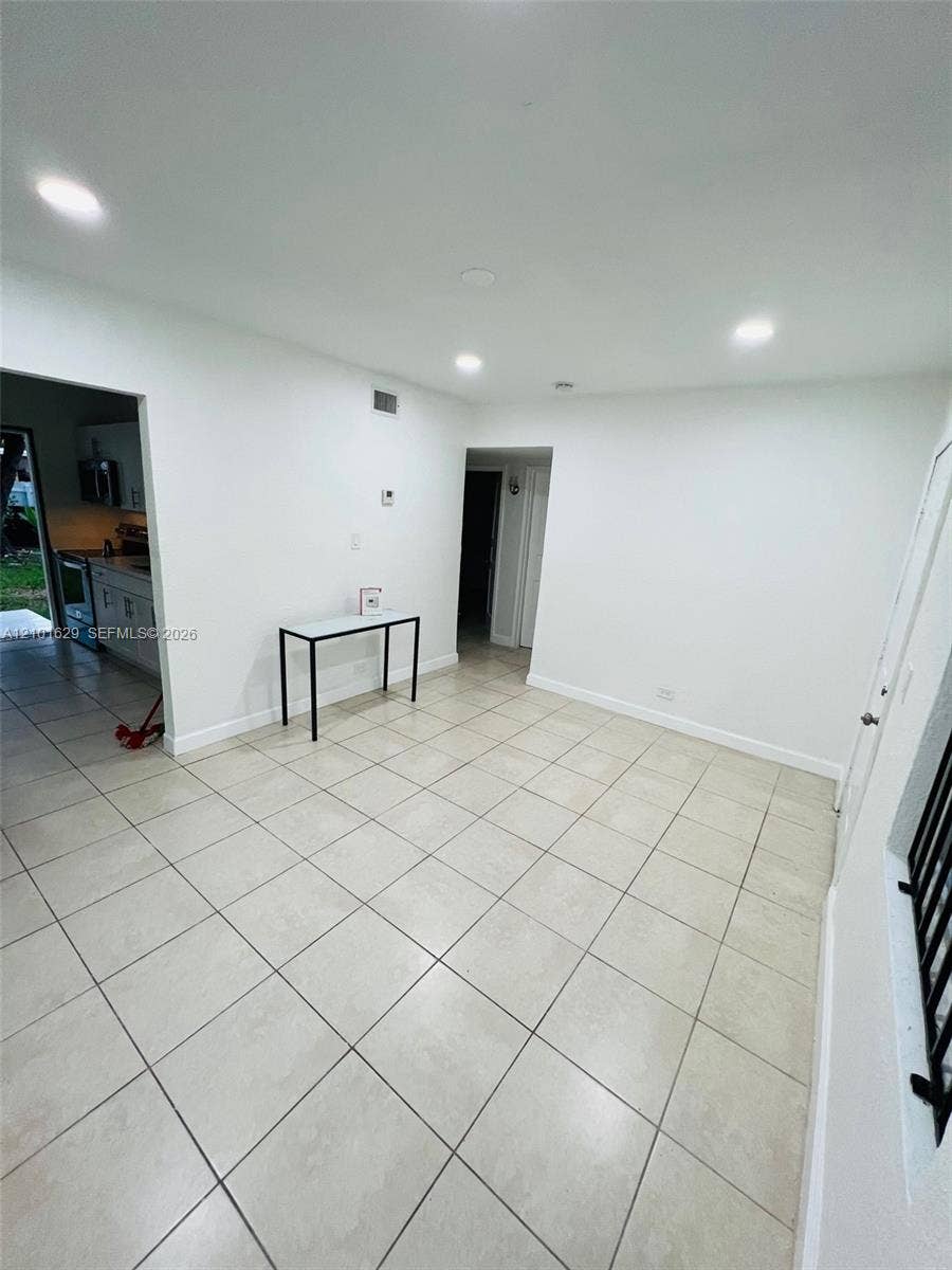 2335 W Bunche Park Drive, Miami Gardens, Miami Gardens, FL 33054 Photo 5