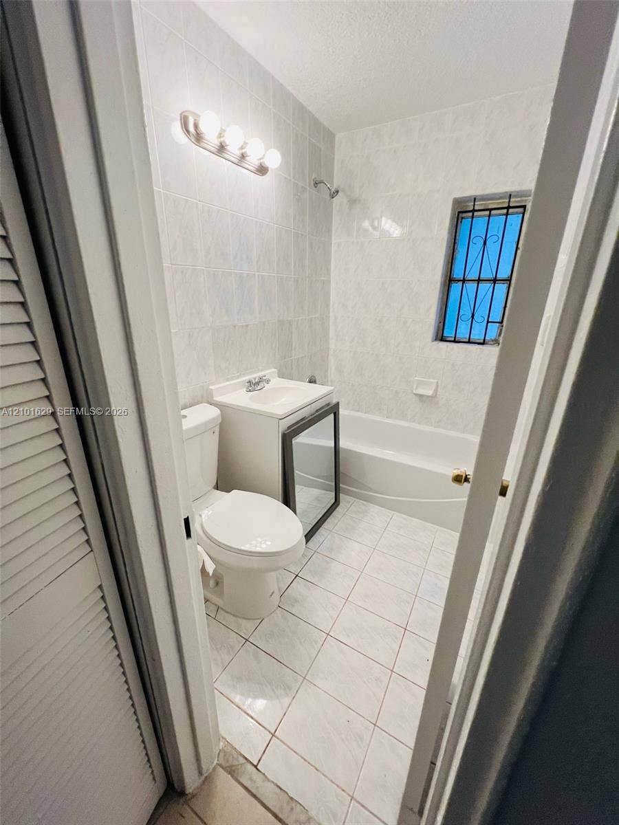 2335 W Bunche Park Drive, Miami Gardens, Miami Gardens, FL 33054 Bath #1