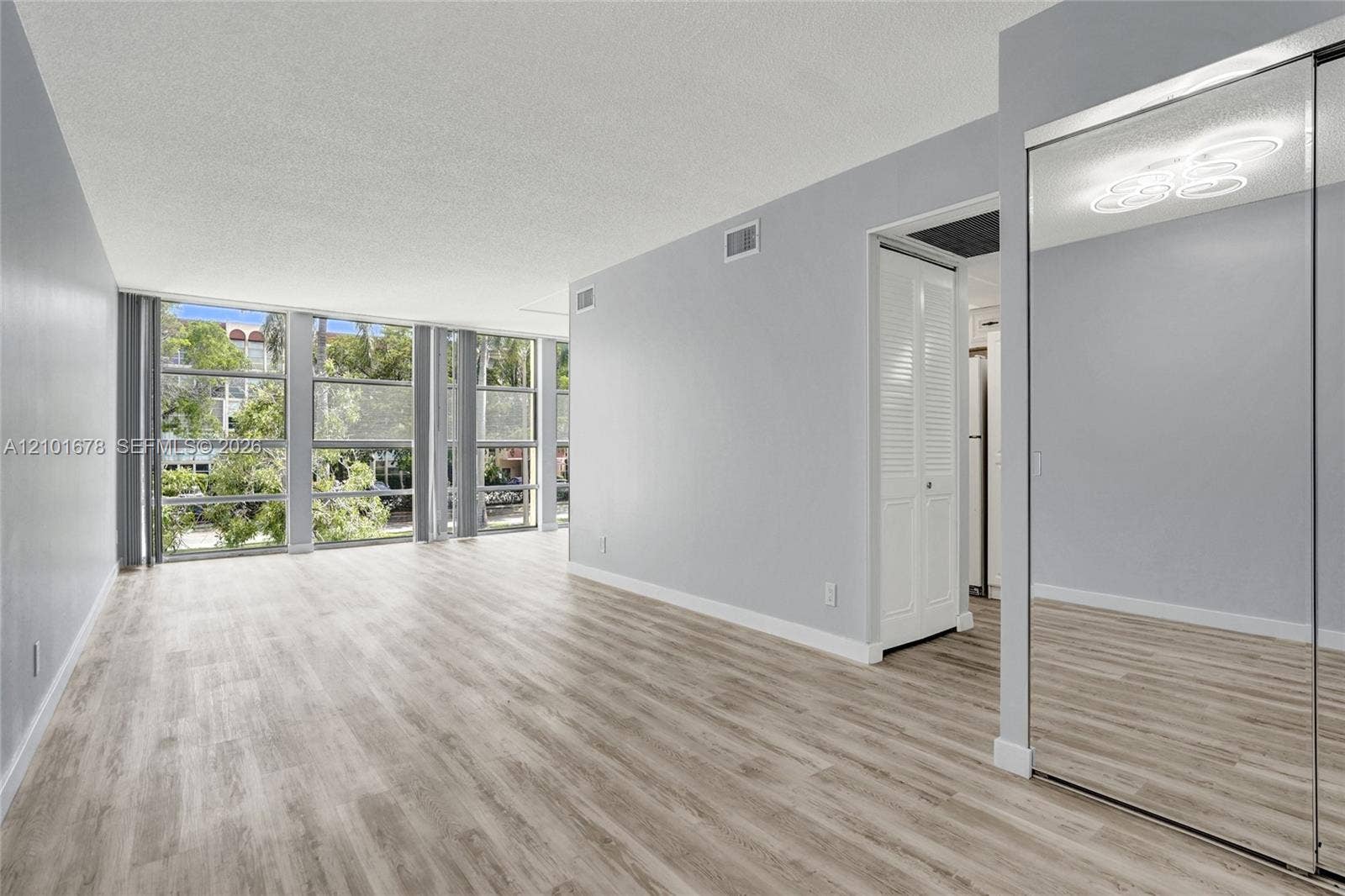 2000 Atlantic Shores Boulevard, #207, Hallandale Beach, Hallandale Beach, FL 33009 Photo 4