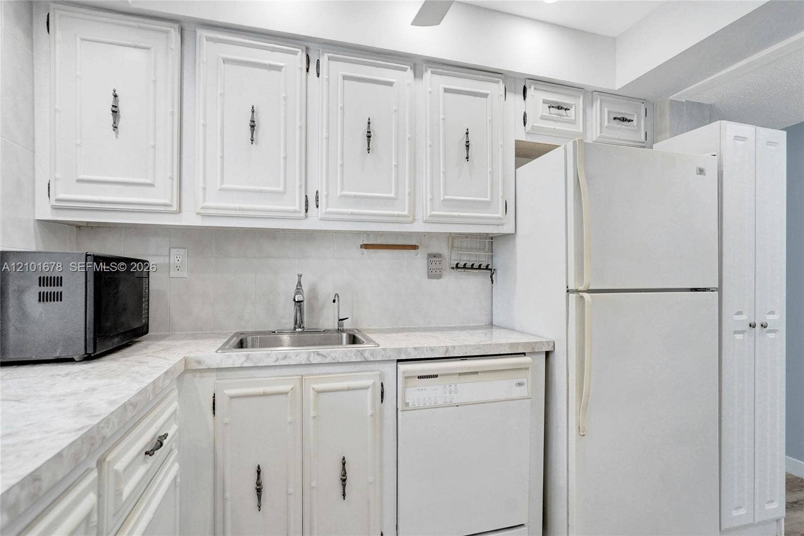 2000 Atlantic Shores Boulevard, #207, Hallandale Beach, Hallandale Beach, FL 33009 Photo 11