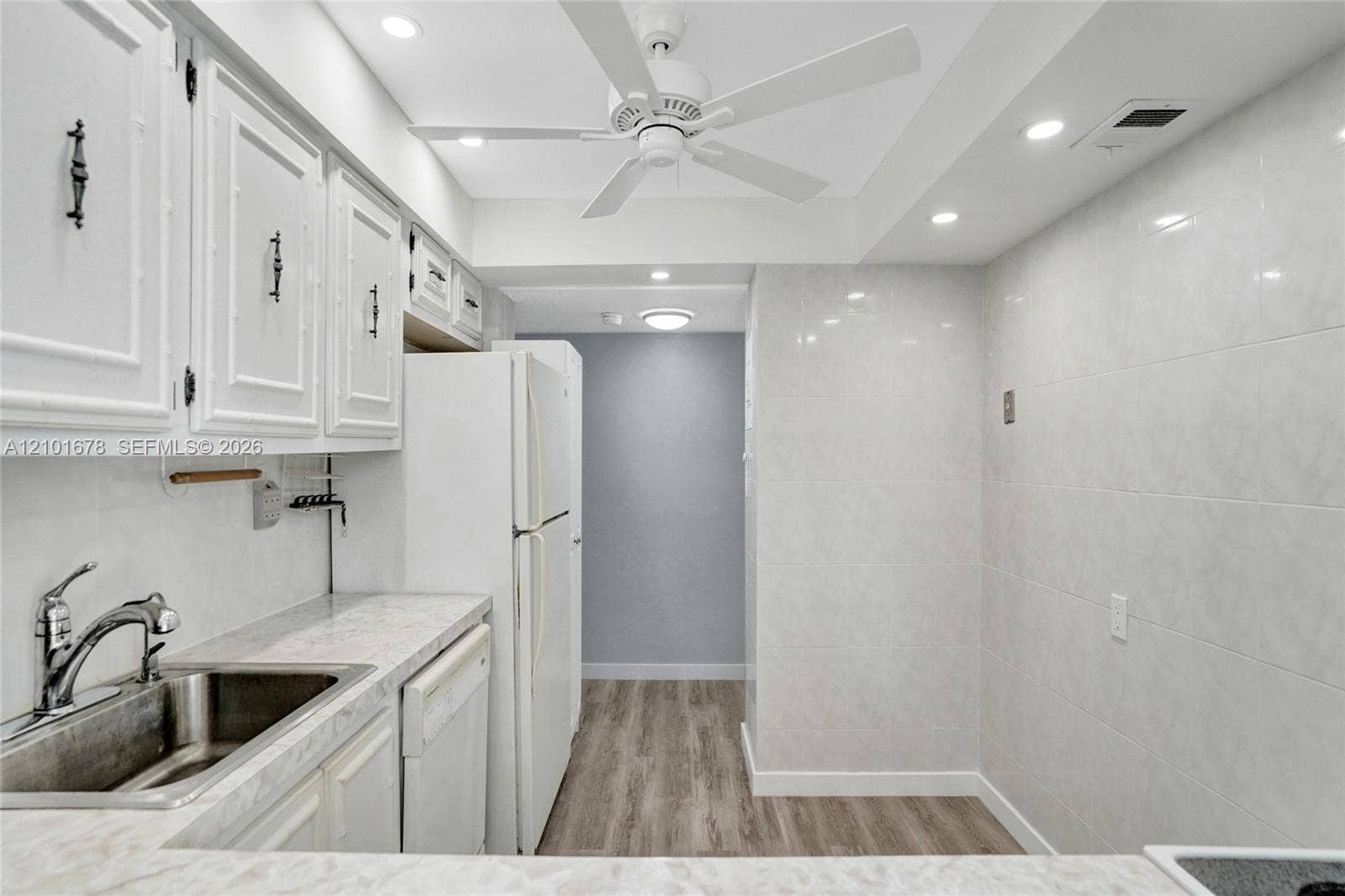 2000 Atlantic Shores Boulevard, #207, Hallandale Beach, Hallandale Beach, FL 33009 Photo 9