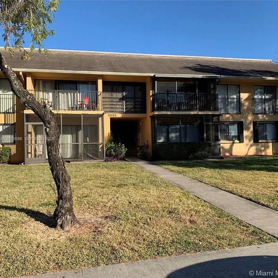 Property photo for 5855 Washington Street, #90, Hollywood, FL