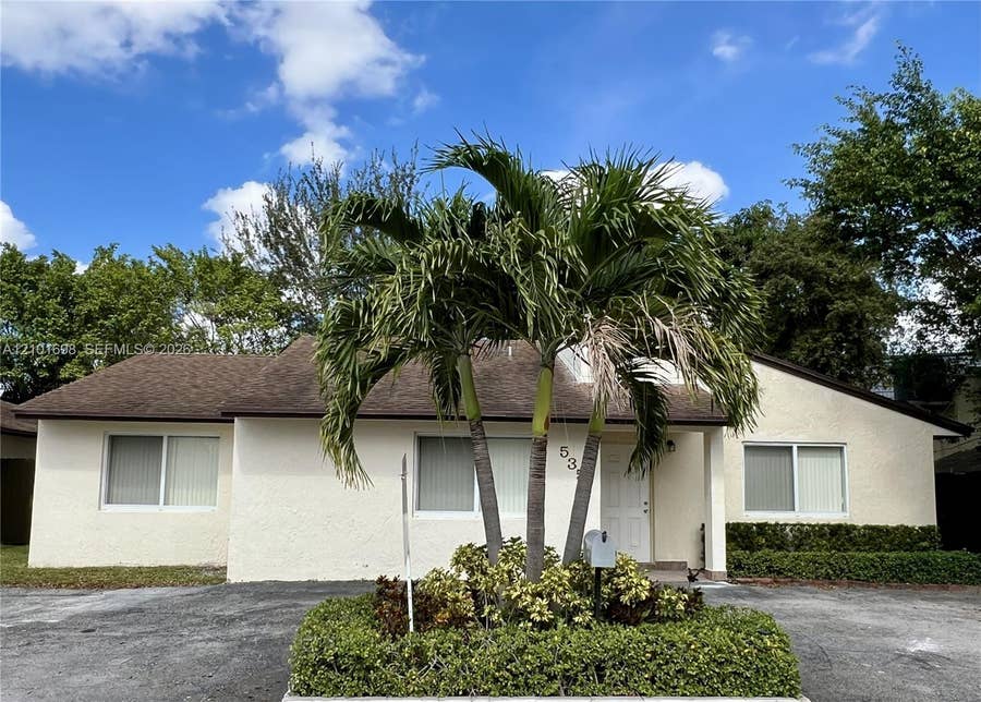 Property photo for 535 W 79th Place, Hialeah, FL