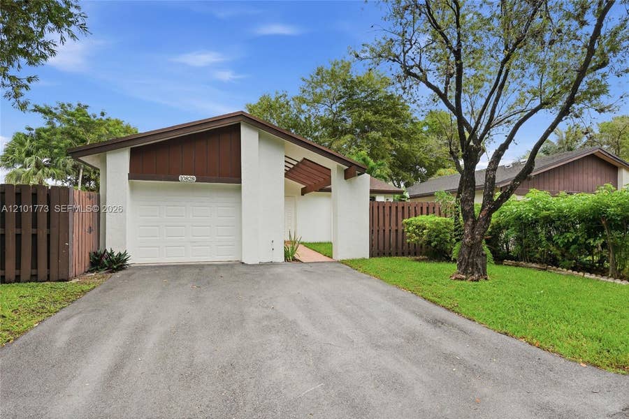 Property photo for 10828 SW 132nd Cir Court, Miami, FL