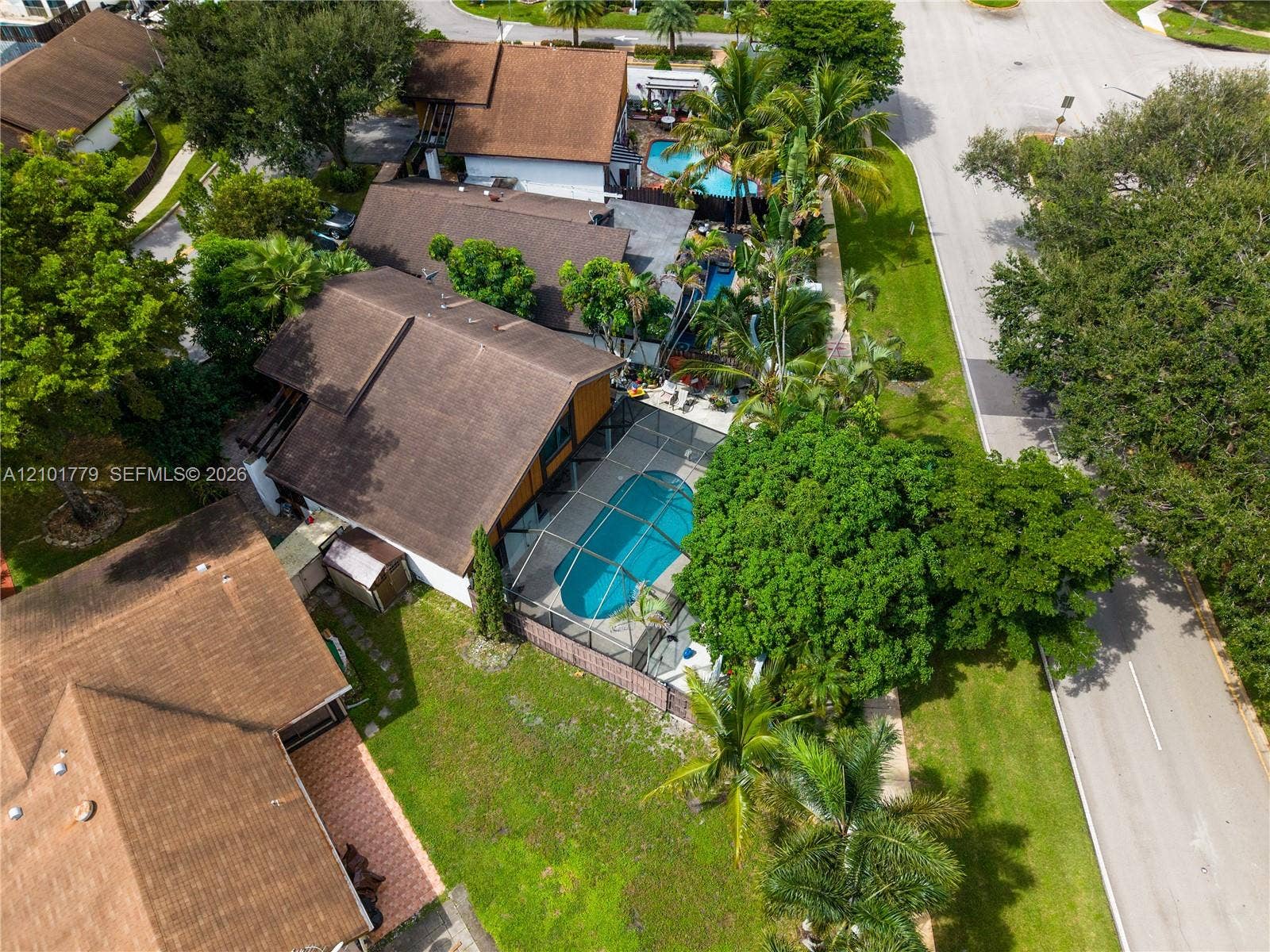 1671 E Sandpiper Circle, Pembroke Pines, FL 33026 Photo 3