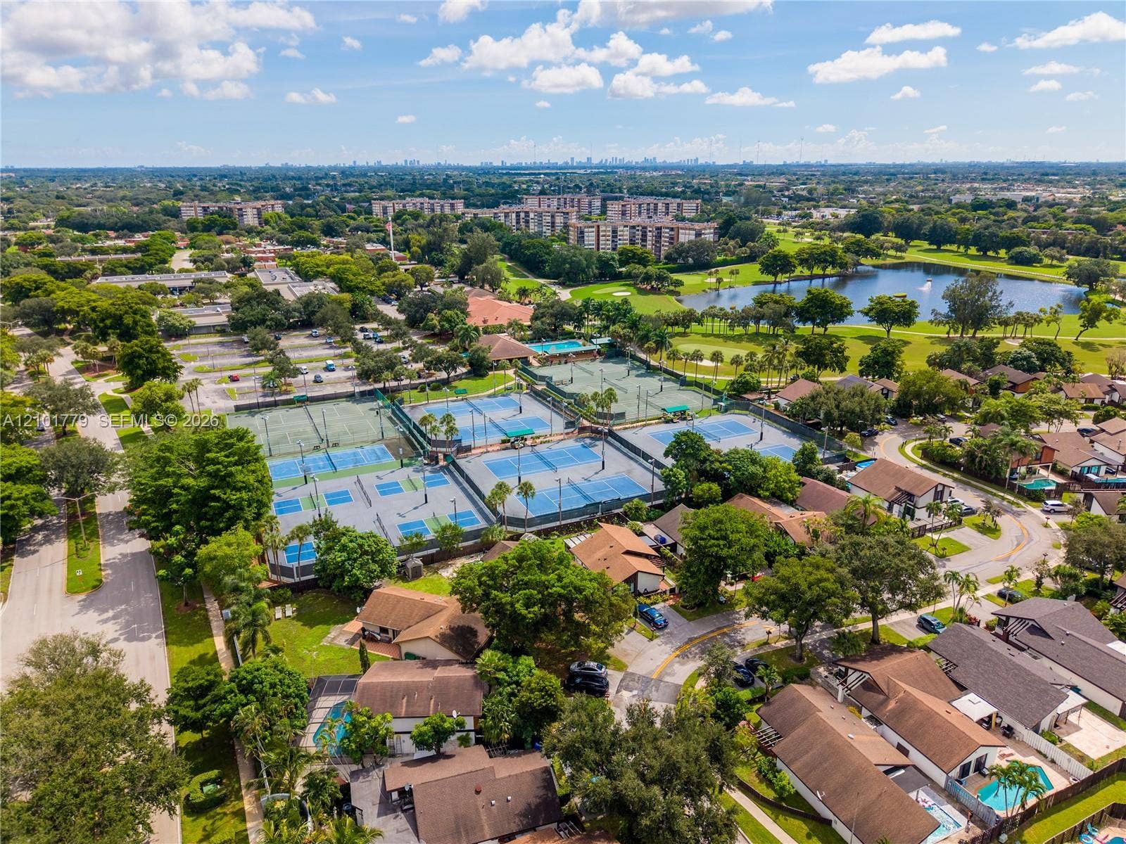 1671 E Sandpiper Circle, Pembroke Pines, FL 33026 Photo 28