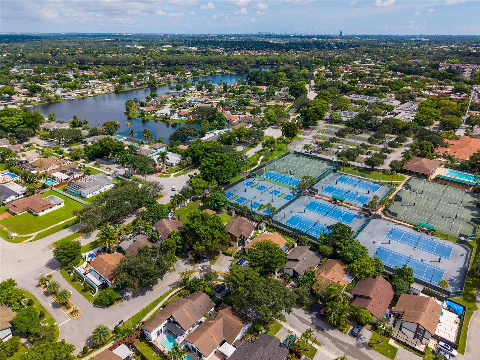 1671 E Sandpiper Circle, Pembroke Pines, FL 33026 Photo 29