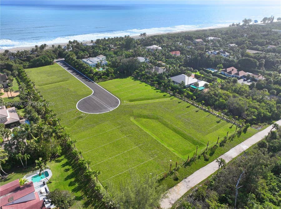 Property photo for 4 Bon Aire Desire Avenue, Jupiter Island, FL