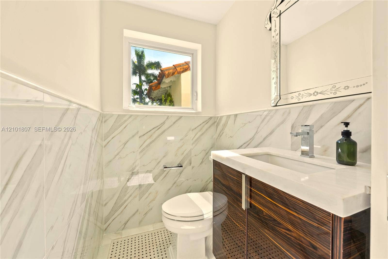 5800 La Gorce Drive, Miami Beach, FL 33140 Powder Room