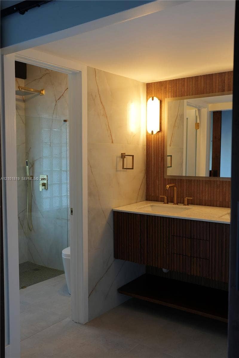 701 E Coco Plum Circle, #8, Plantation, Plantation, FL 33324 Photo 10