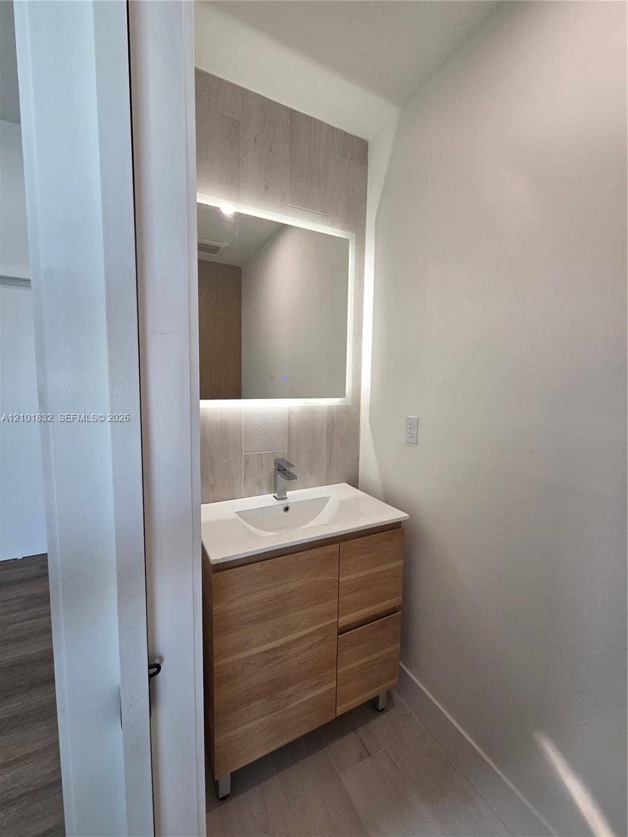 401 Pembroke Road, #201, Hallandale Beach, Hallandale Beach, FL 33009 Photo 5