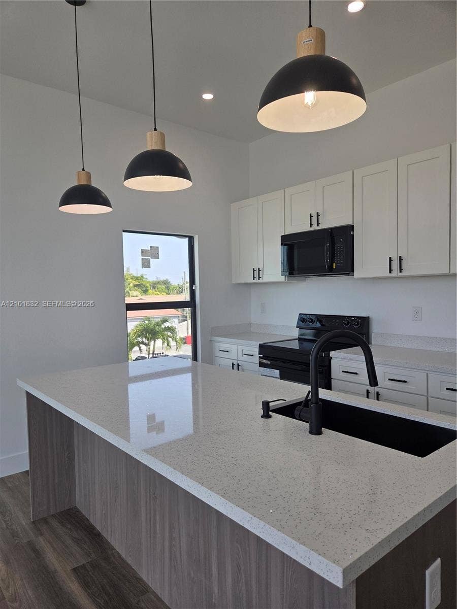 401 Pembroke Road, #201, Hallandale Beach, Hallandale Beach, FL 33009 Photo 13