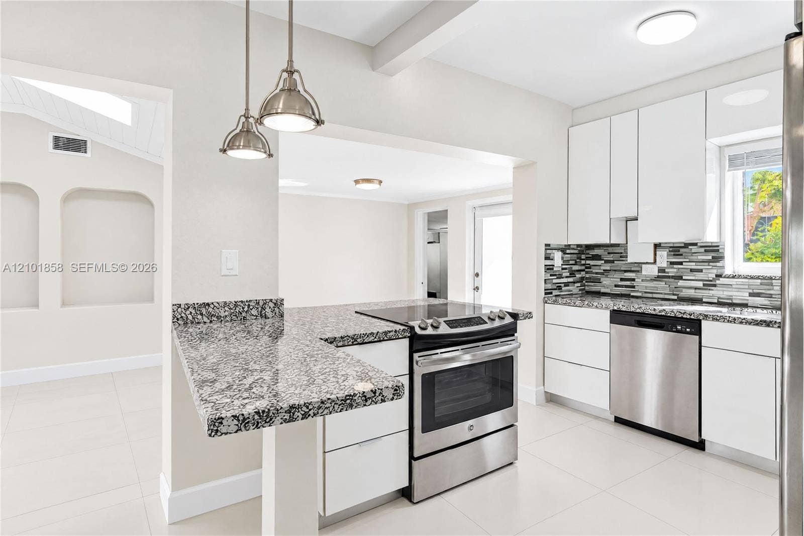 2727 Calusa Street, Miami, FL 33133 Photo 8