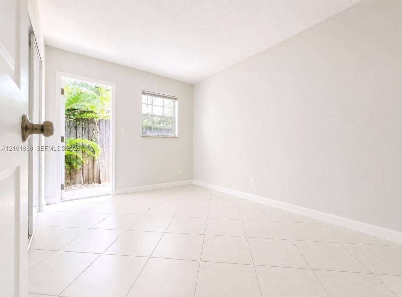 731 SW 14th Avenue, #4, Fort Lauderdale, Fort Lauderdale, FL 33312 Photo 5