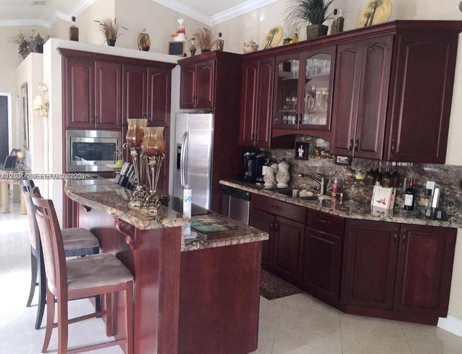 Property photo for 932 Falling Water Road, Weston, FL
