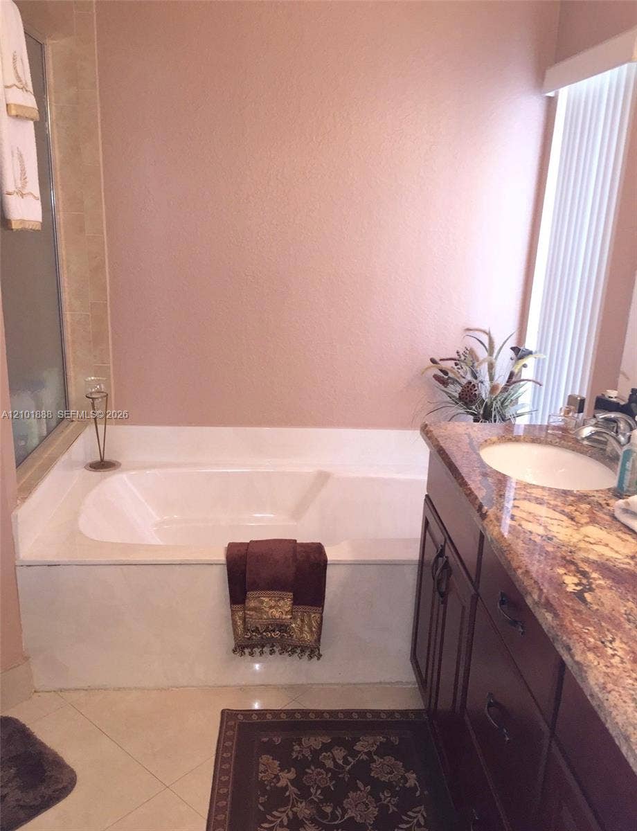 932 Falling Water Road, Weston, Weston, FL 33326 Photo 7