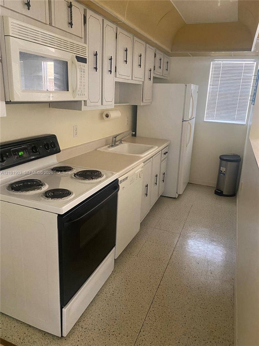 415 NE 2nd Street, #222, Hallandale Beach, Hallandale Beach, FL 33009 Photo 4