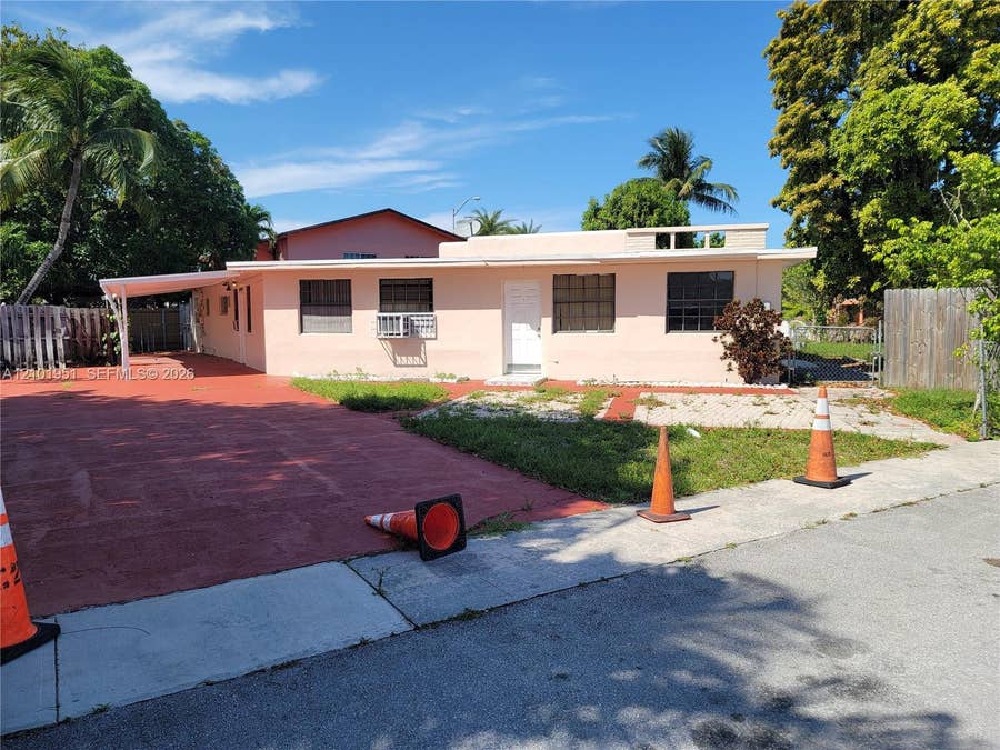 Property photo for 1120 E Le Jeune Road, Hialeah, FL