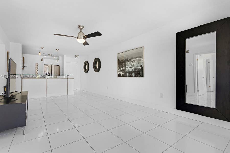 Property photo for 528 Meridian Avenue, #505, Miami Beach, FL