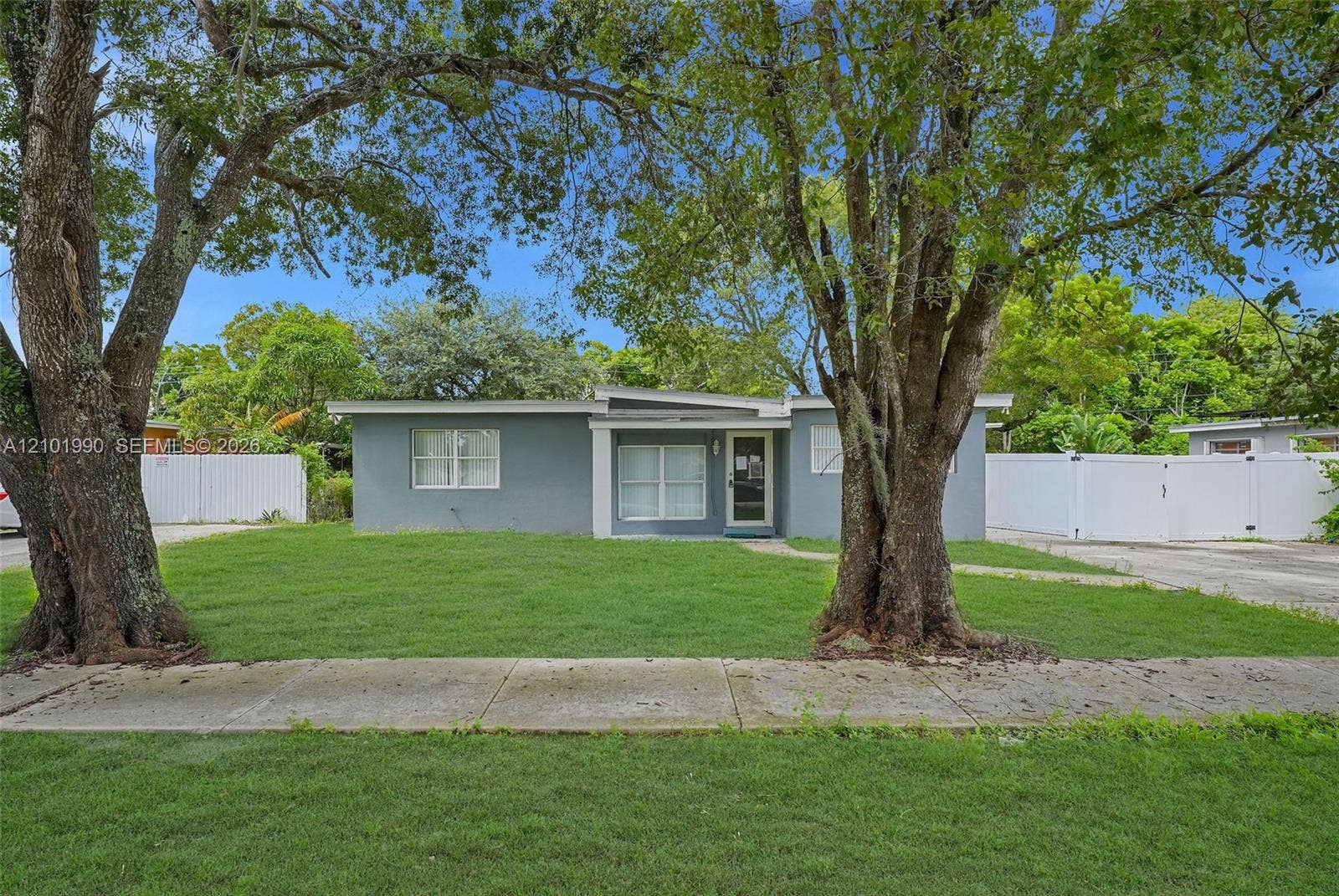 3330 SW 59, West Park, FL 33023 Photo 7