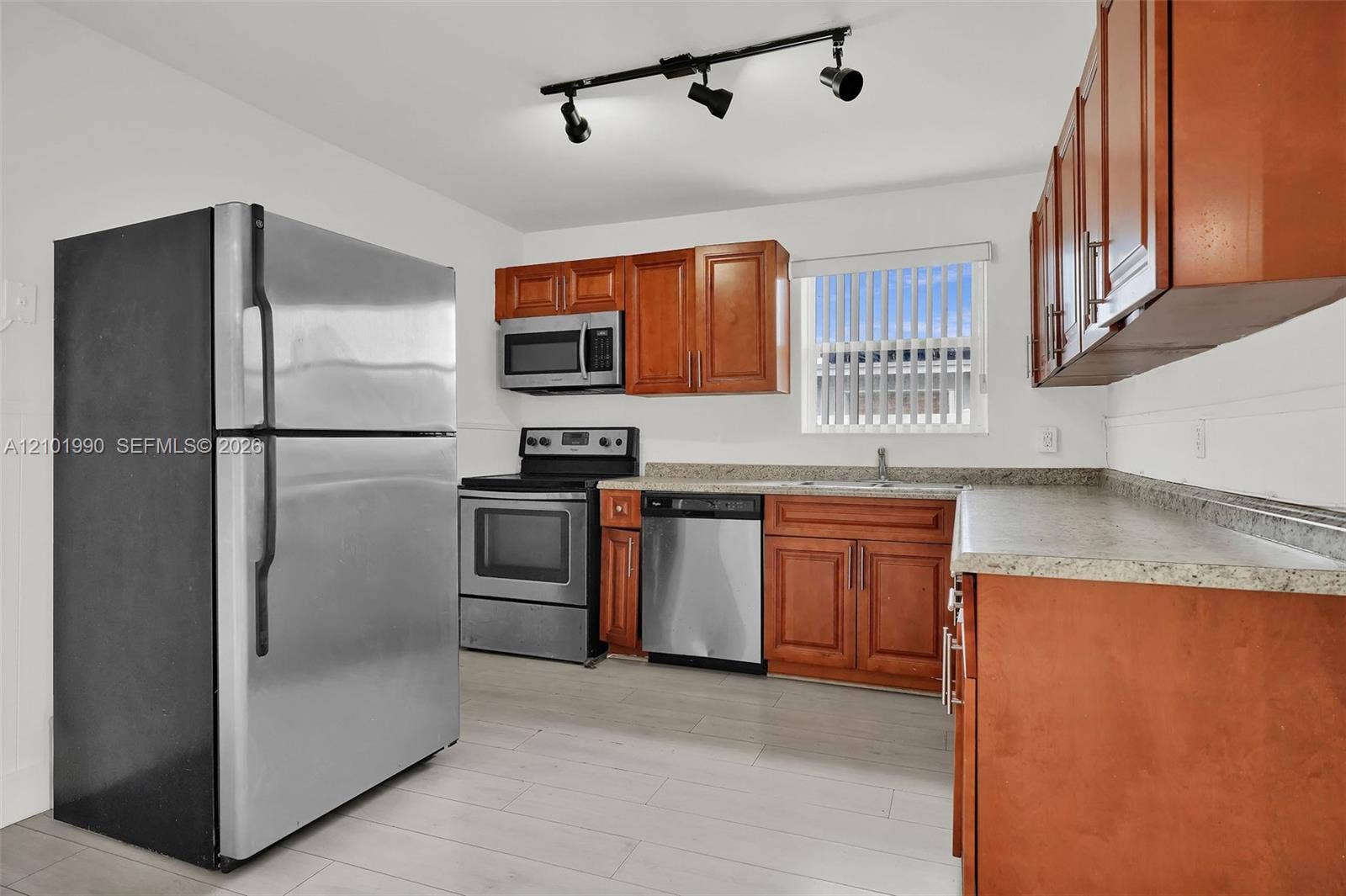 3330 SW 59, West Park, FL 33023 Photo 12
