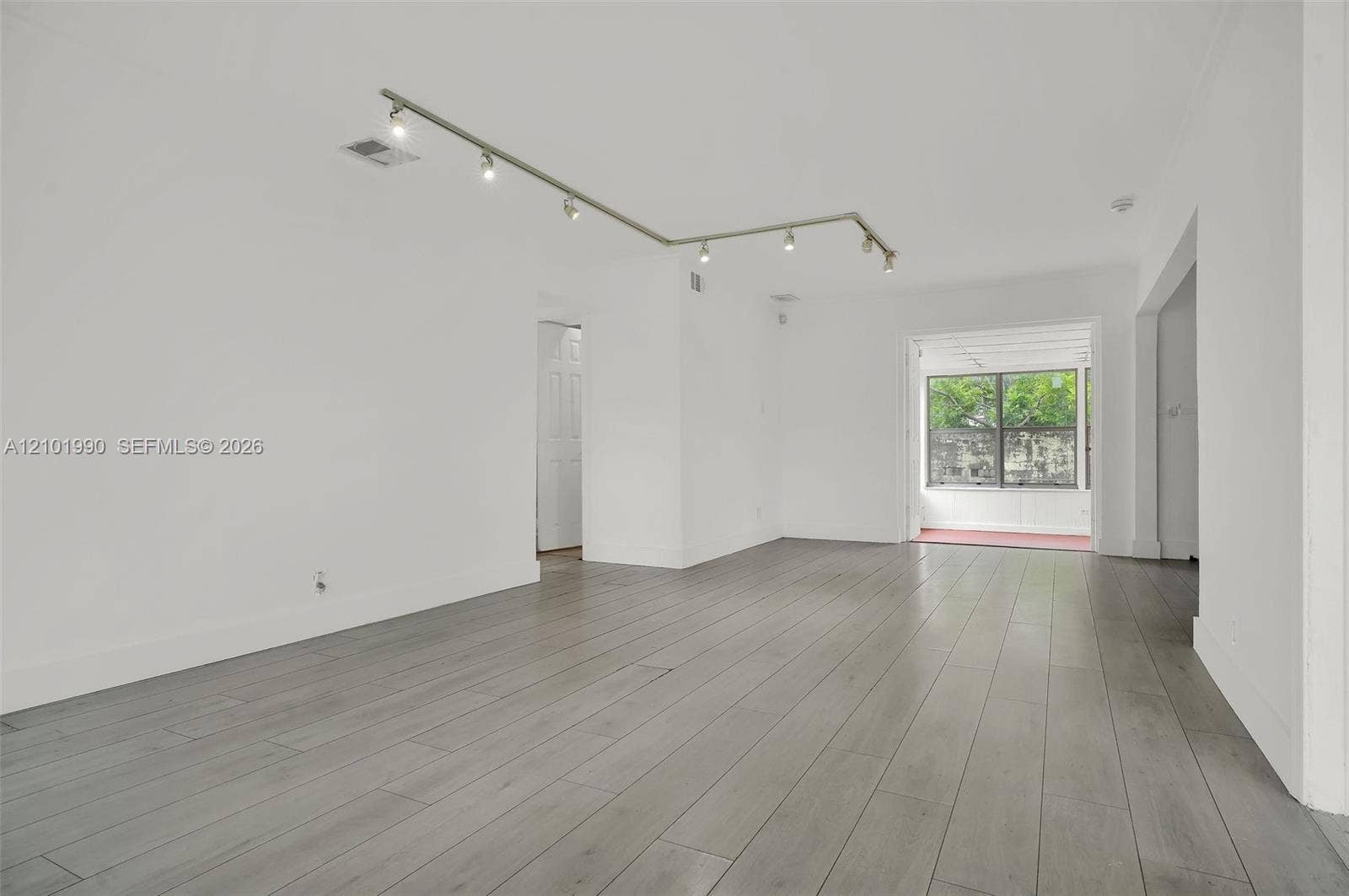 3330 SW 59, West Park, FL 33023 Photo 9