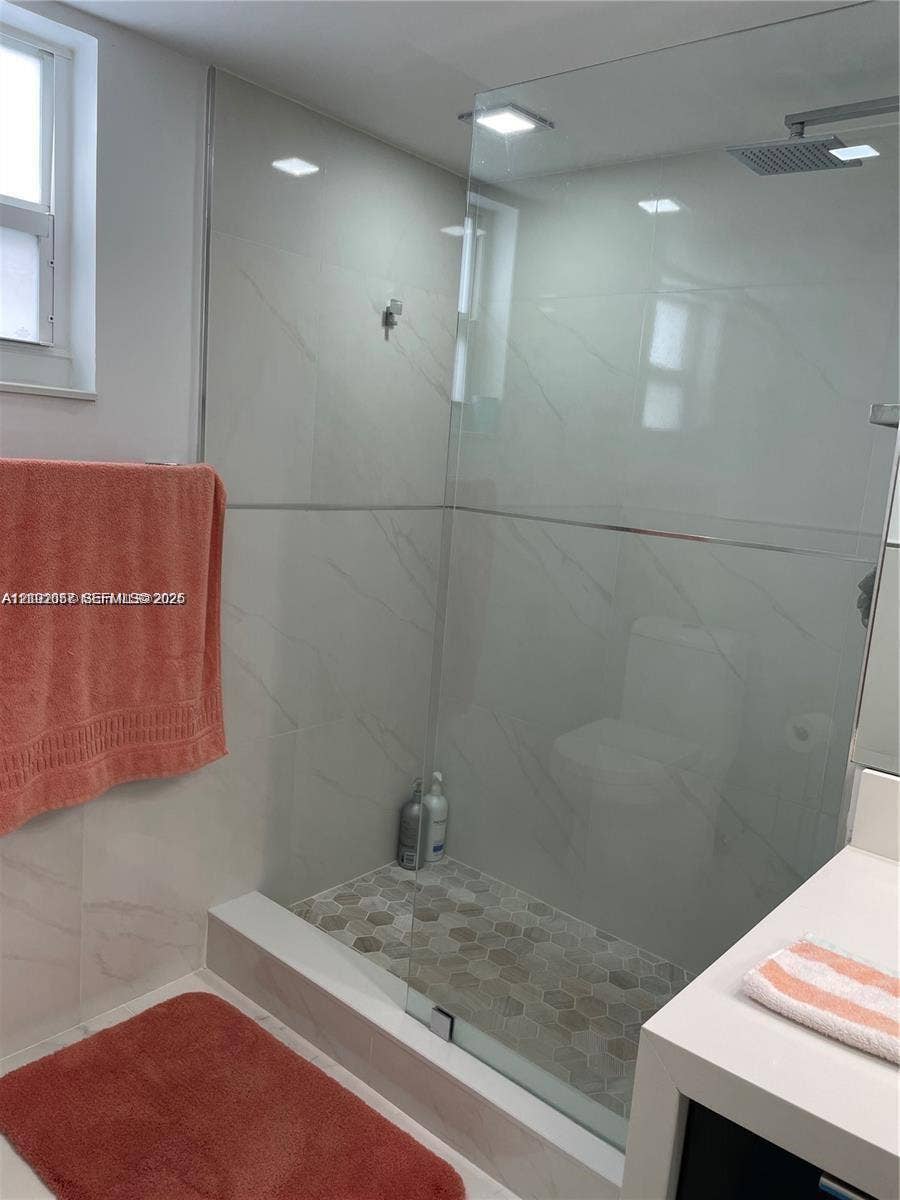 2101 S Ocean Drive, #405, Hollywood, Hollywood, FL 33019 Photo 11