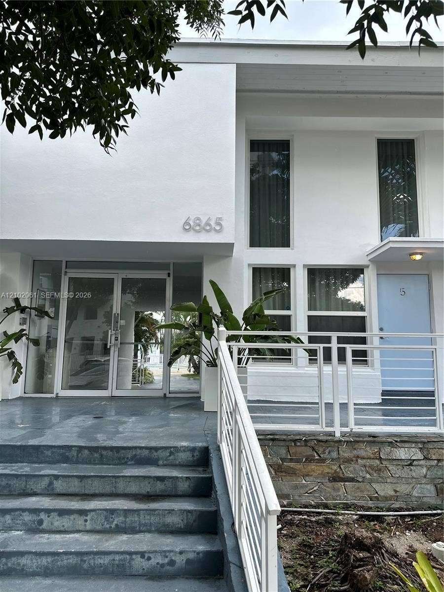Property photo for Miami Beach, FL