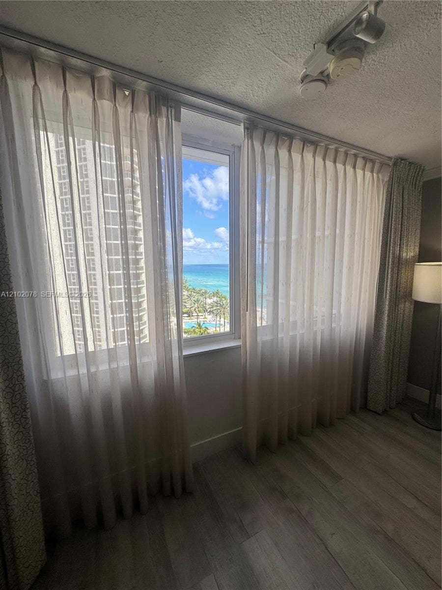 19201 Collins Avenue, #918, Sunny Isles Beach, FL 33160 Photo 8