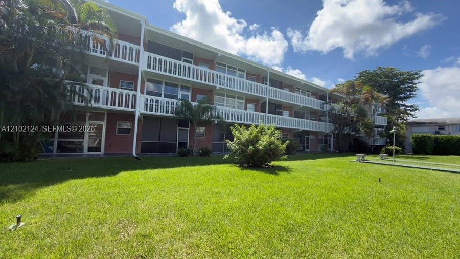 Property photo for 141 NE 10th Avenue, #24C, Hallandale Beach, FL