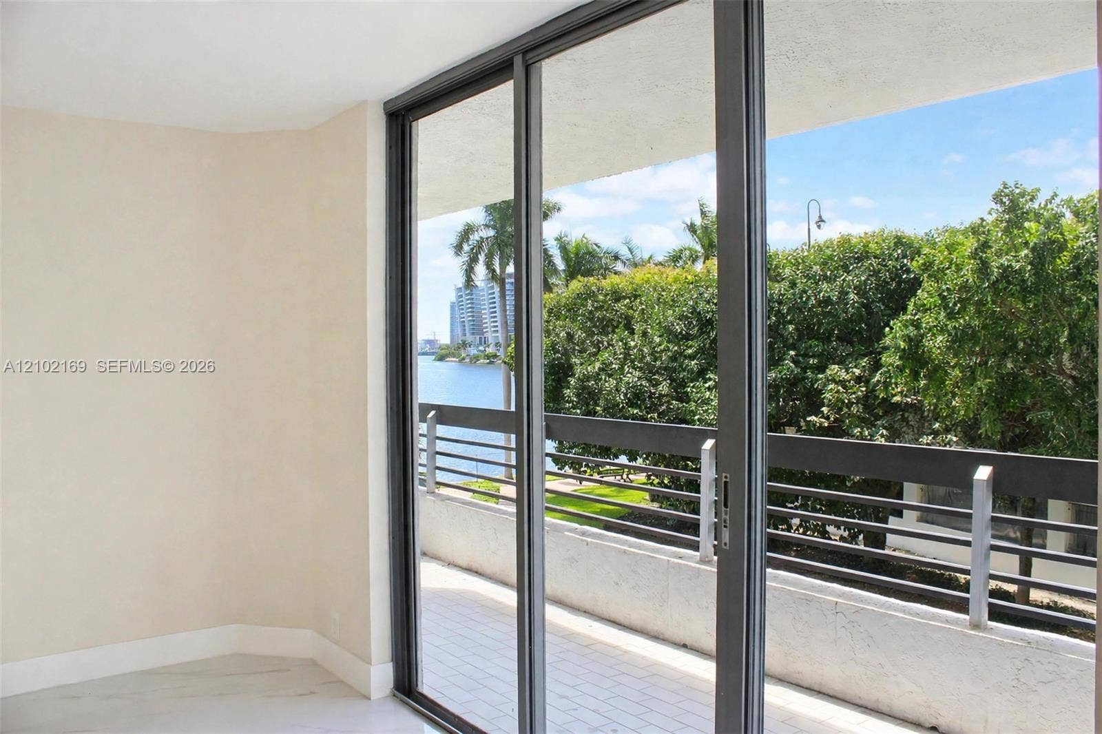 19101 NE 36th Court, #302, Aventura, FL 33180 Photo 5