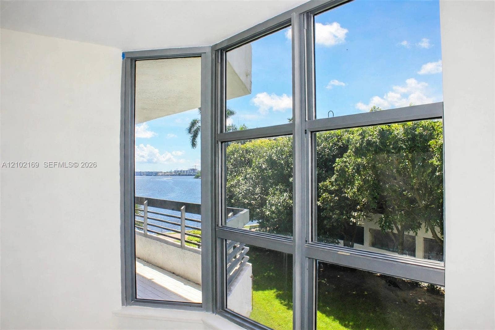 19101 NE 36th Court, #302, Aventura, FL 33180 Photo 8