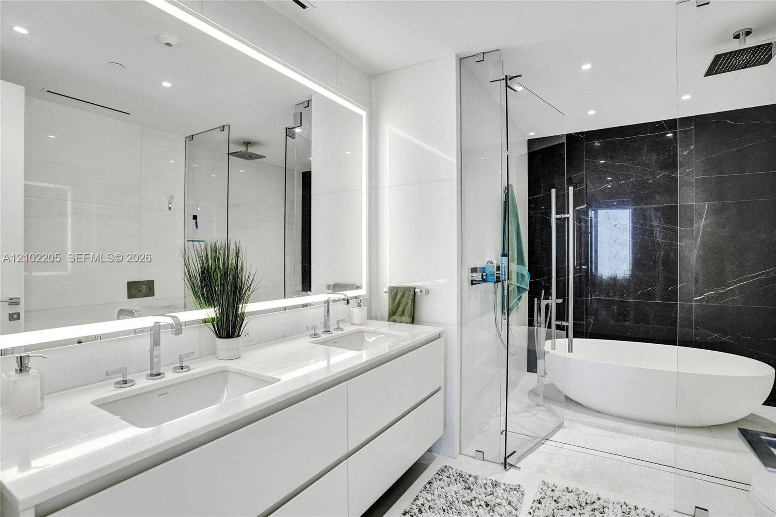 300 Biscayne Boulevard Way, #2106W, Miami, FL 33131 Photo 25