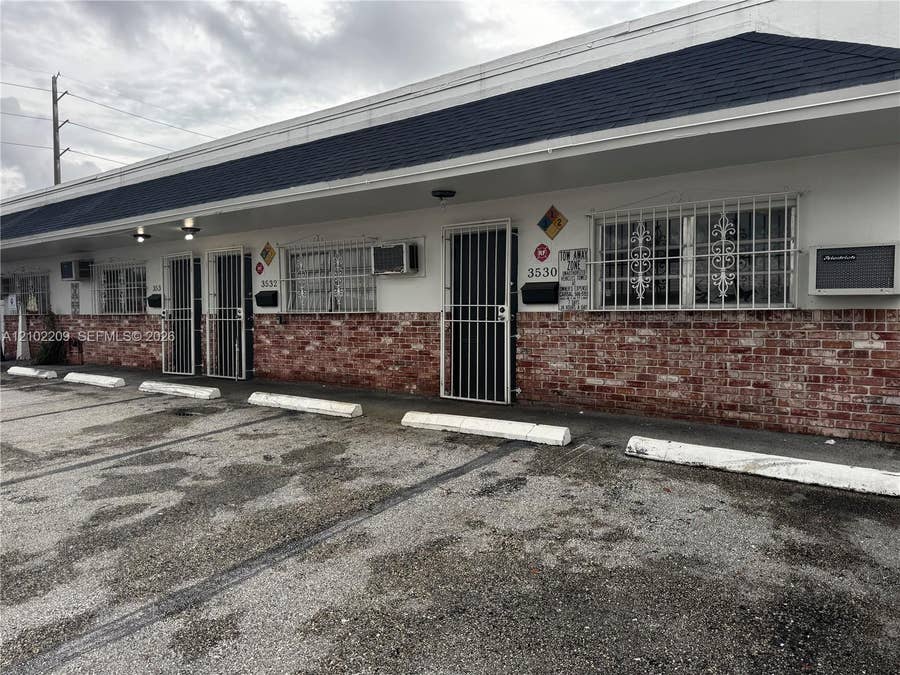 Property photo for 3530 NW 10th Avenue, Oakland Park, FL