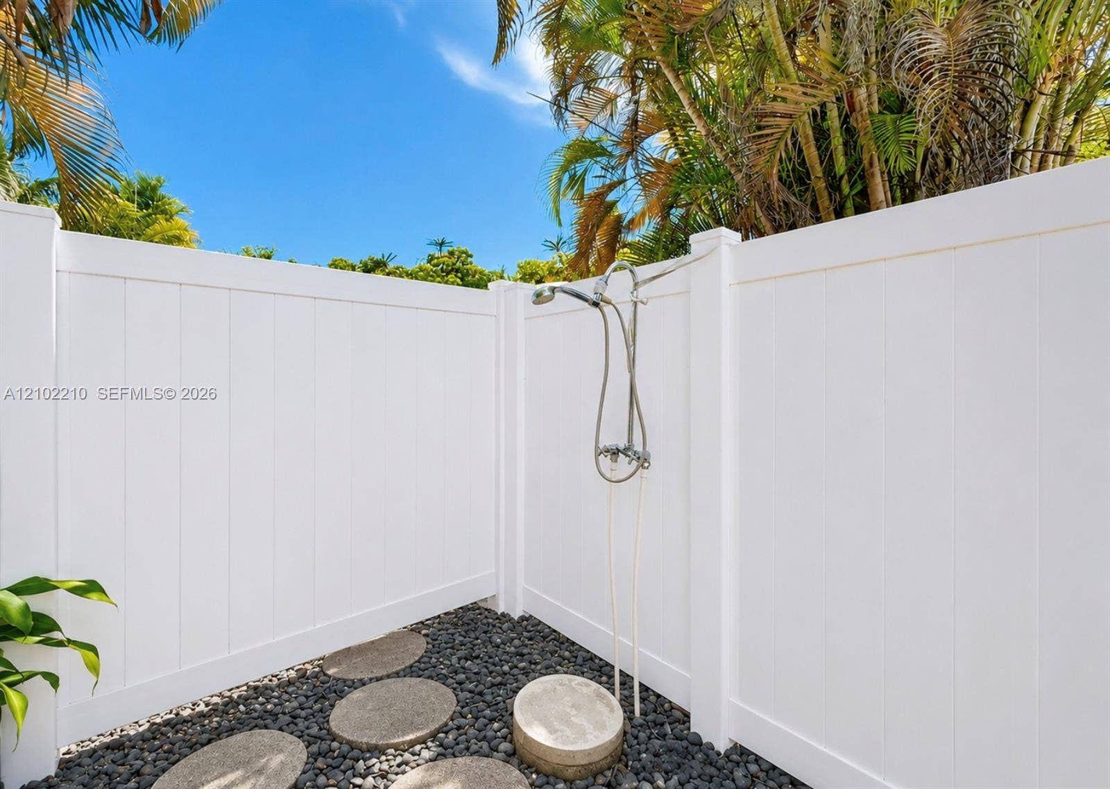 2400 NE 5th Avenue, Wilton Manors, FL 33305 Photo 23
