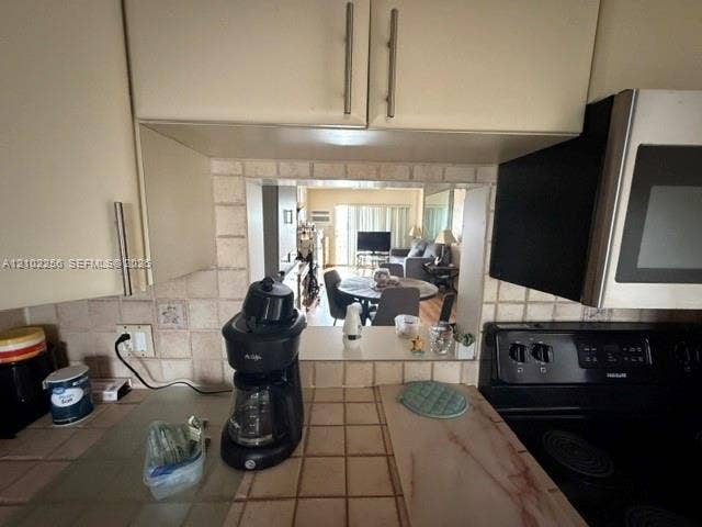 2500 Diana Drive, #308, Hallandale Beach, FL 33009 Photo 10