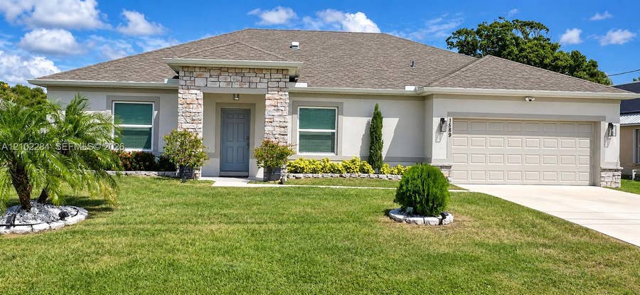 Property photo for 1589 SE Dome Circle, Port St Lucie, FL