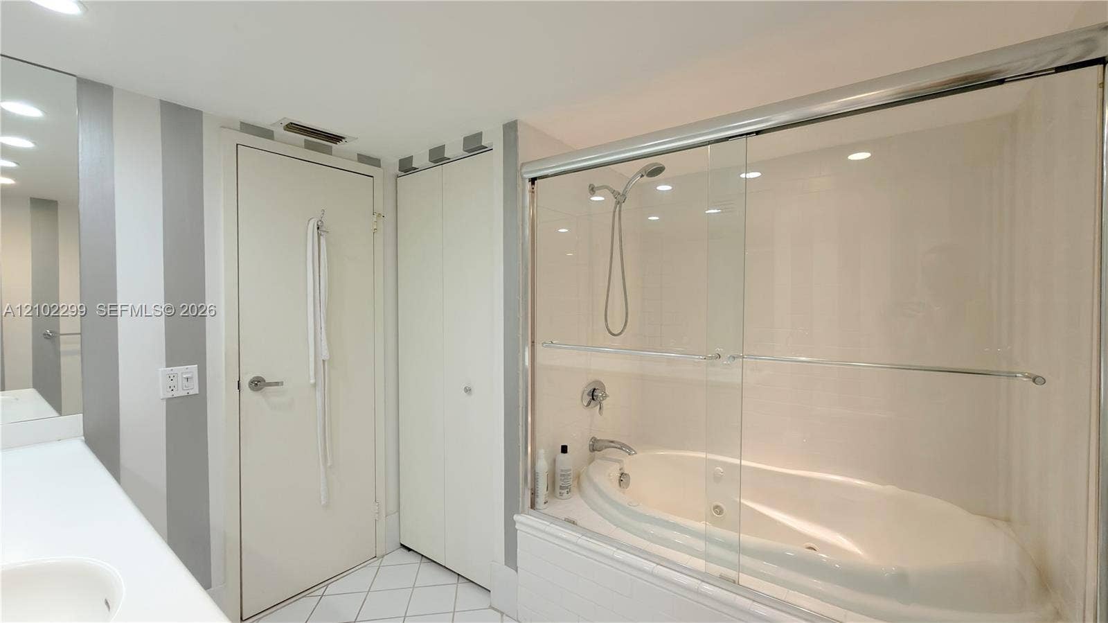 2049 S Ocean Drive, #402, Hallandale Beach, FL 33009 Photo 27
