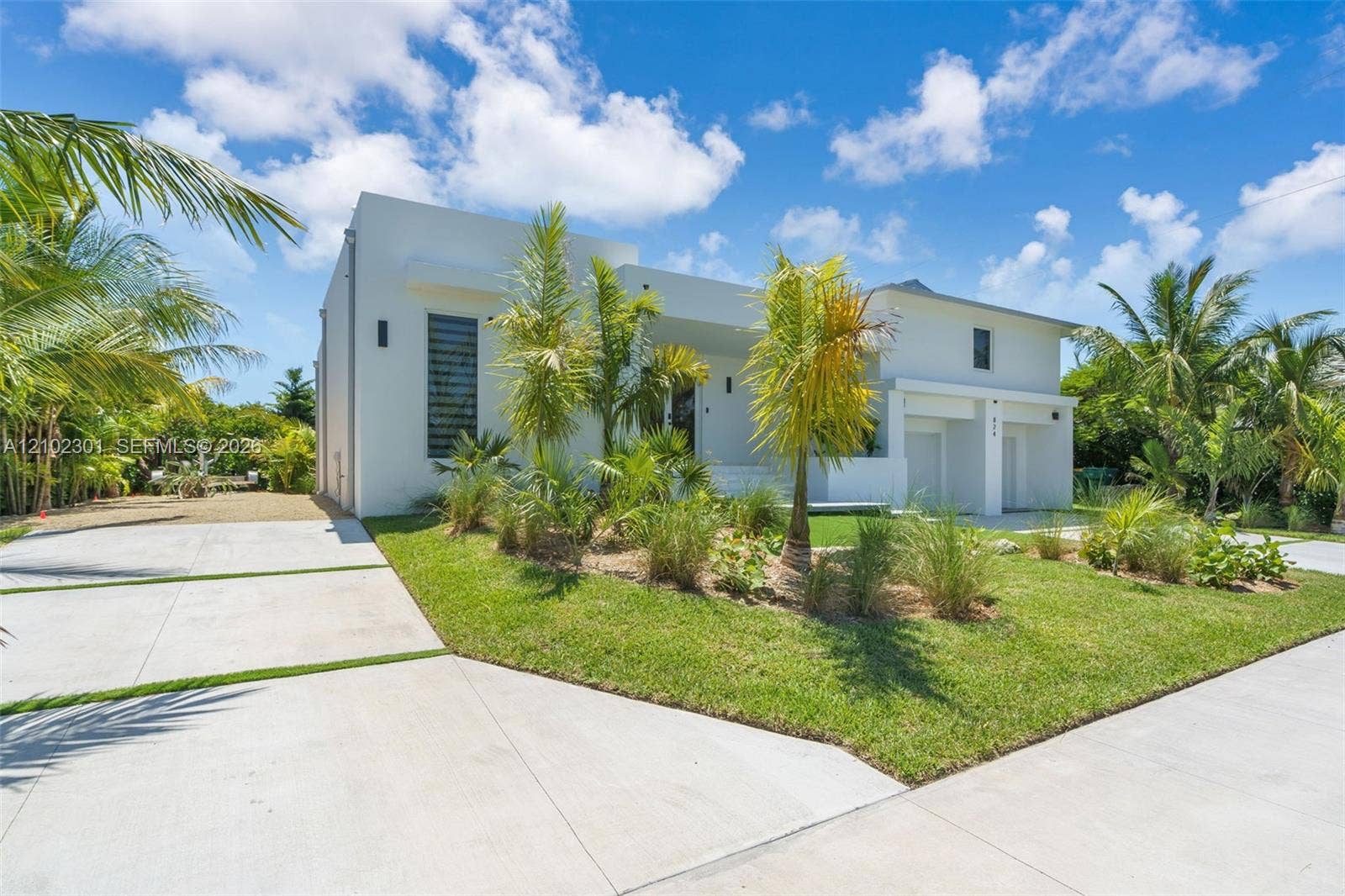 824 Rose Court, Marco Island, FL 34145 Photo 4