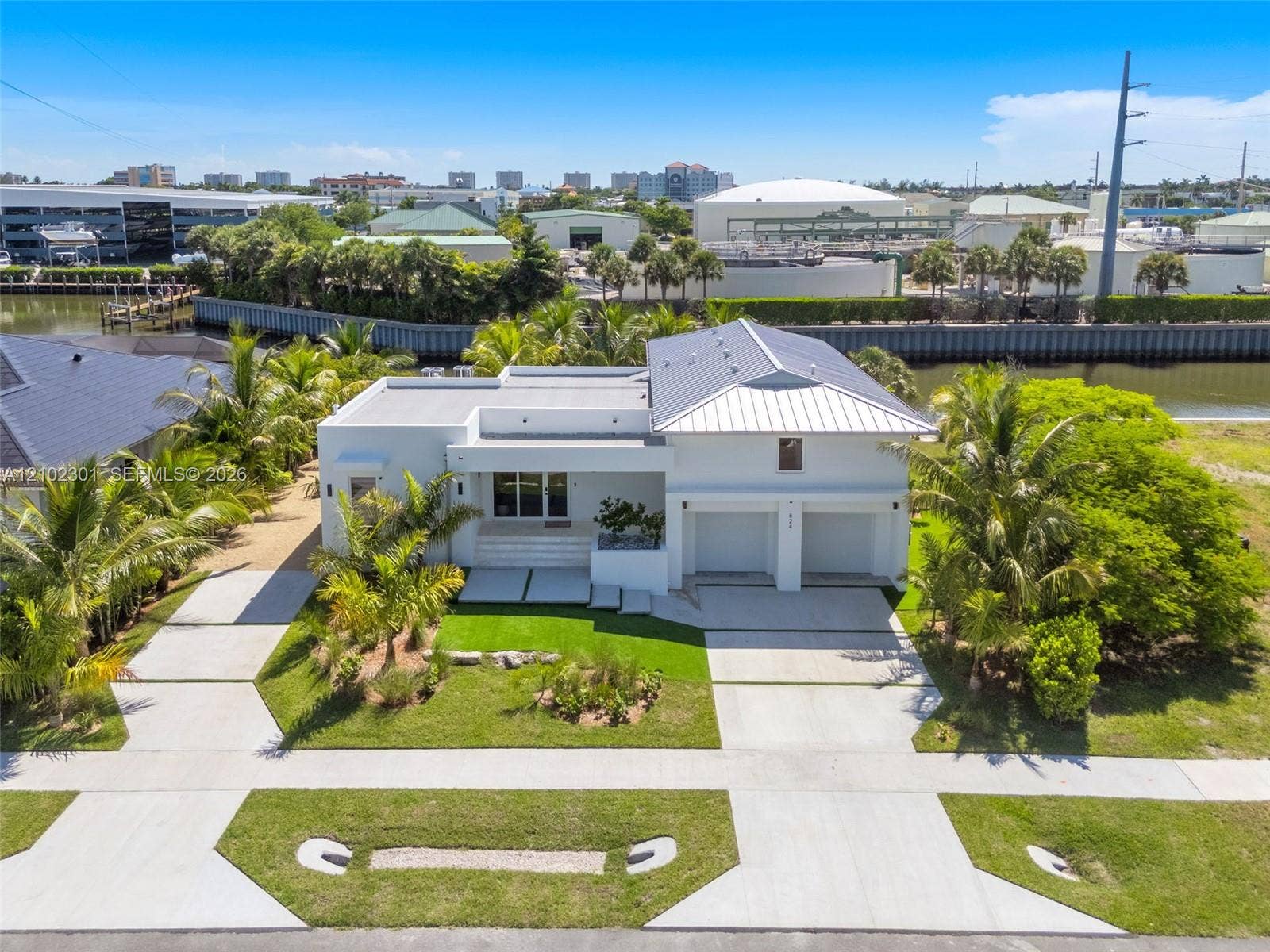 824 Rose Court, Marco Island, FL 34145 Photo 2