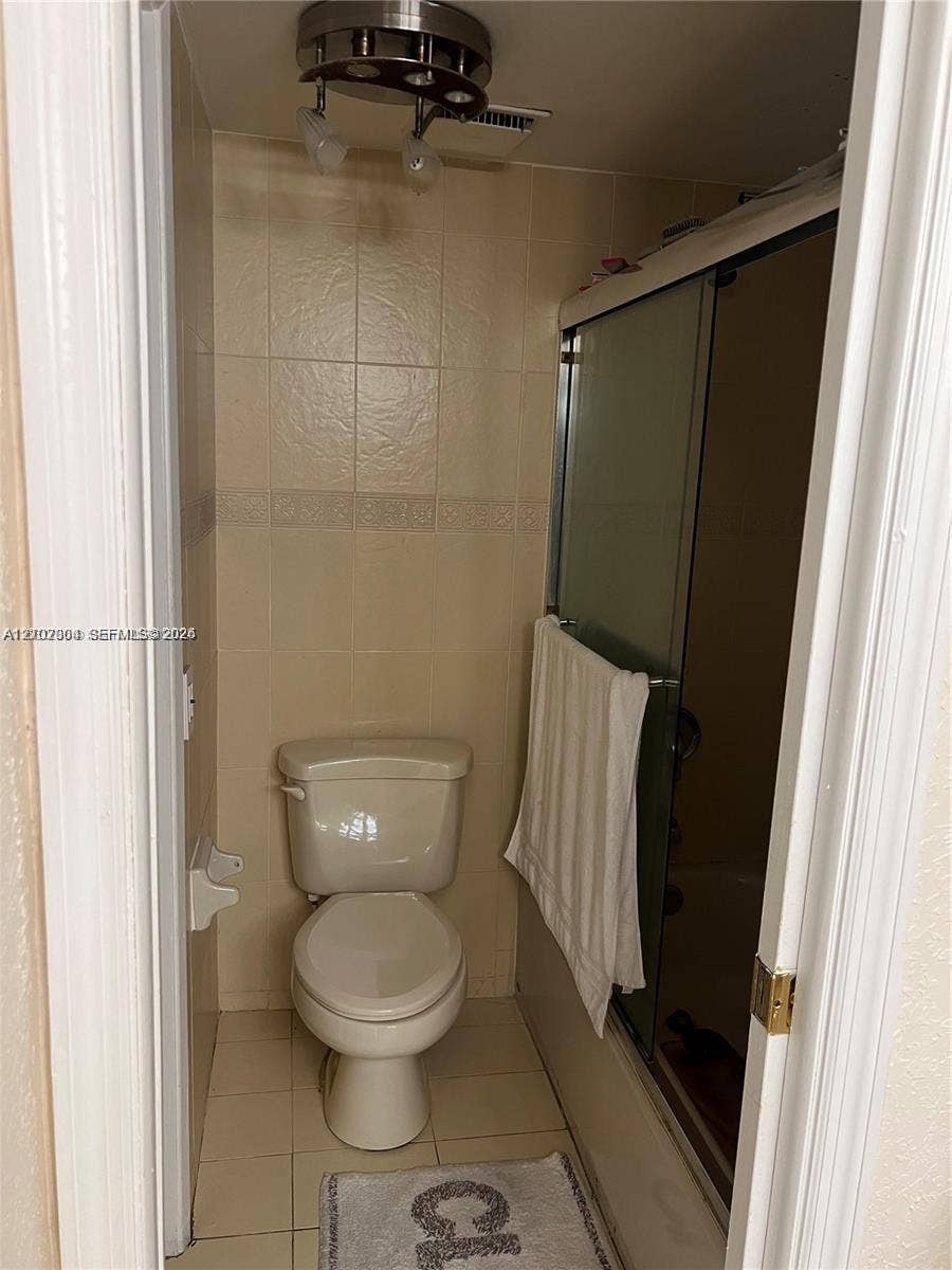 8875 Fontainebleau Boulevard, #203, Miami, FL 33172 Photo 10