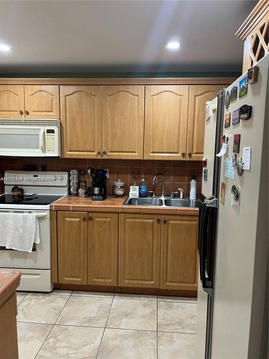 8875 Fontainebleau Boulevard, #203, Miami, FL 33172 Photo 5