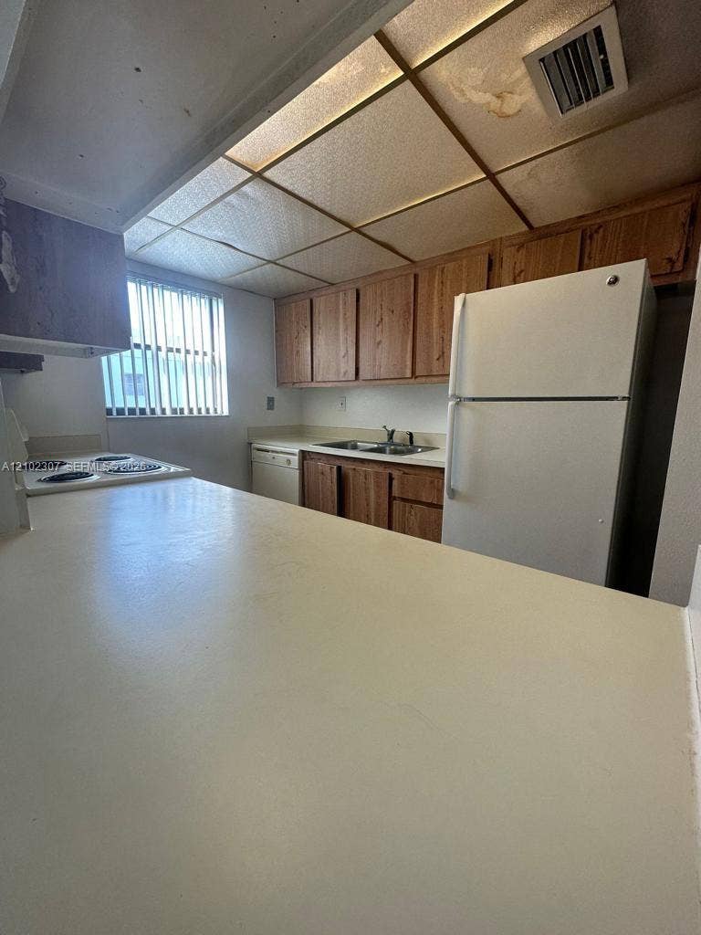 1850 N Congress Avenue, #409, West Palm Beach, West Palm Beach, FL 33401 Photo 11