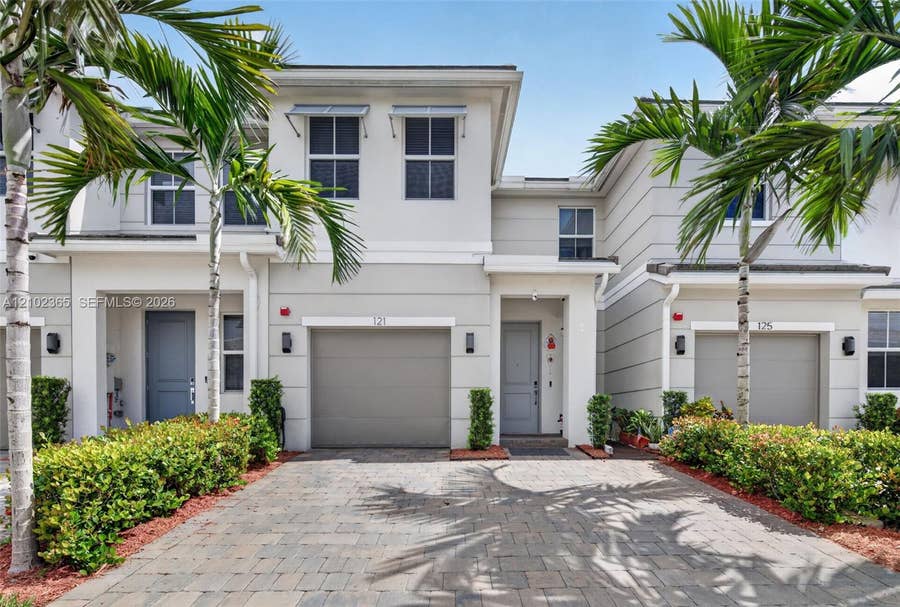Property photo for 121 SW 170th Avenue, Pembroke Pines, FL