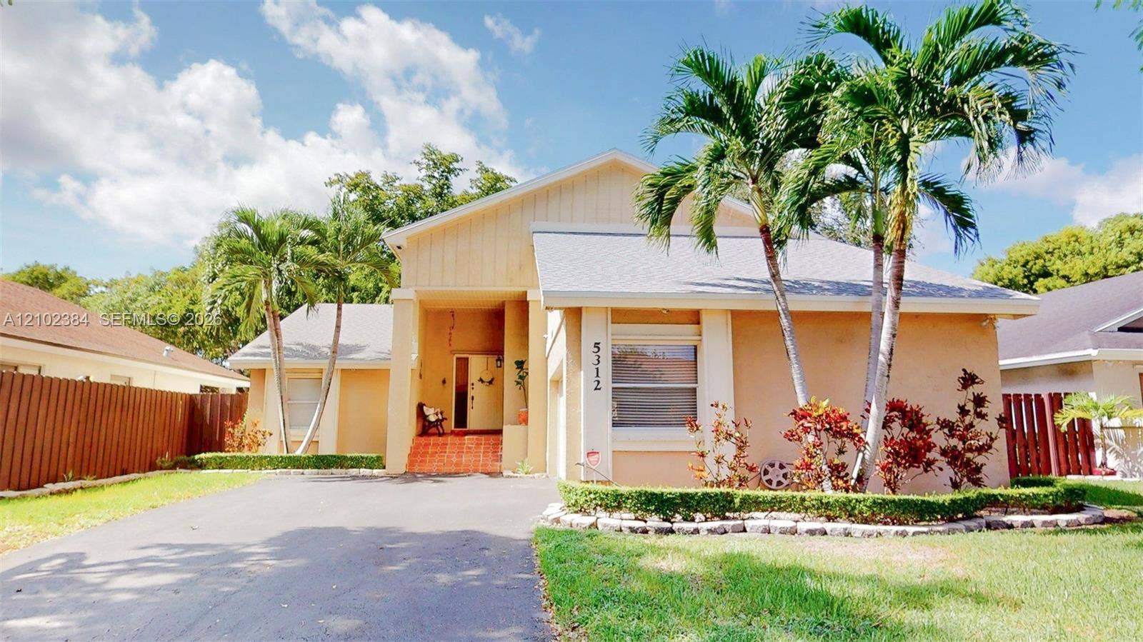 5312 SW 151st Place, Miami, FL 33185 Photo 1