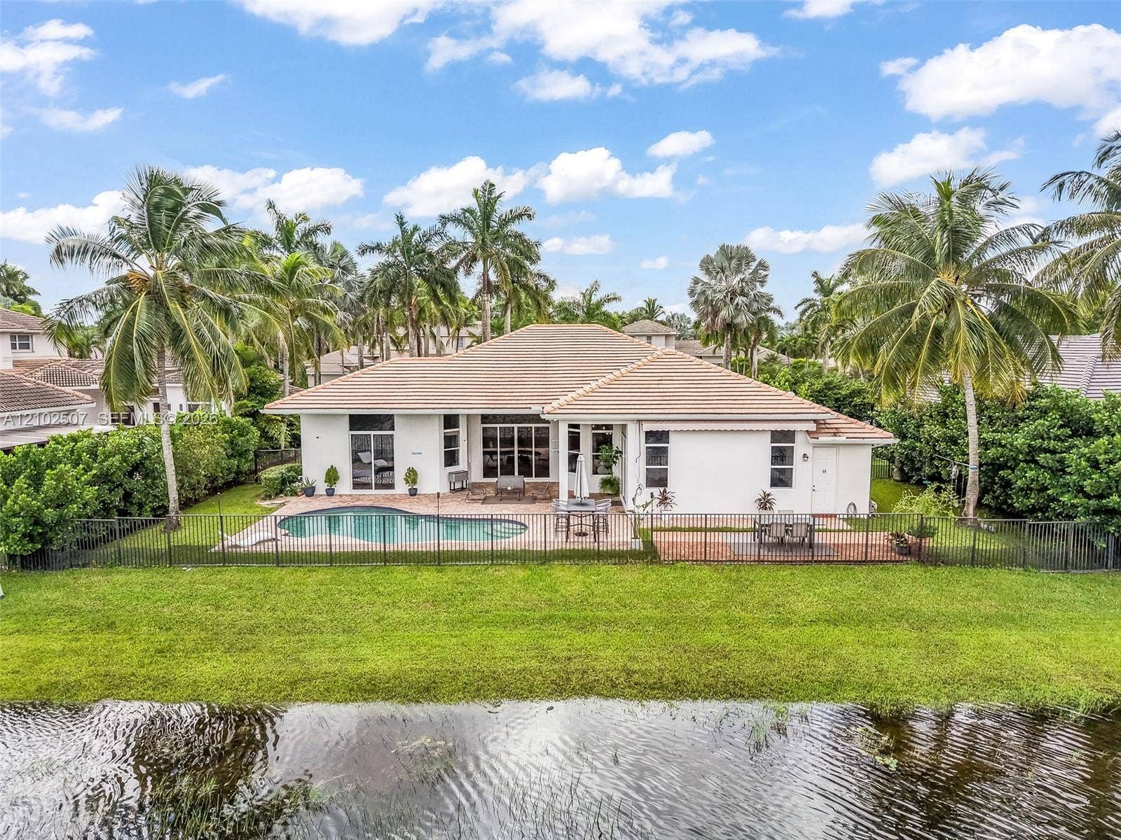 1378 Victoria Isle Drive, Weston, FL 33327 Photo 4