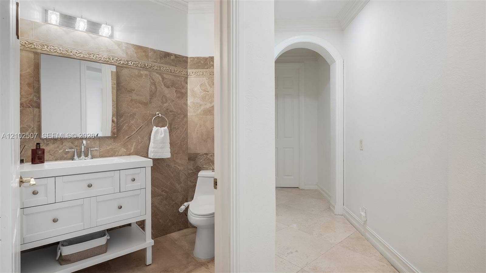 1378 Victoria Isle Drive, Weston, FL 33327 Half Bathroom