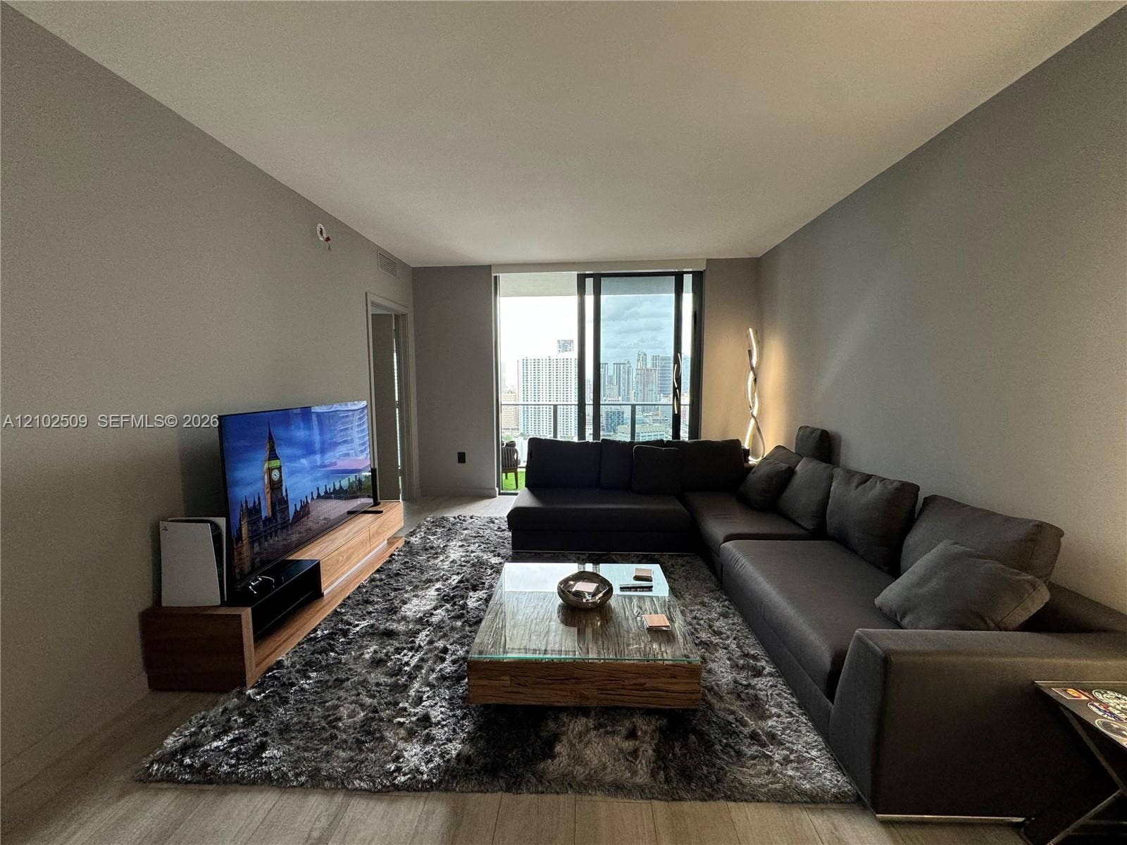 45 SW 9th Street, #3010, Miami, Miami, FL 33130 Photo 3